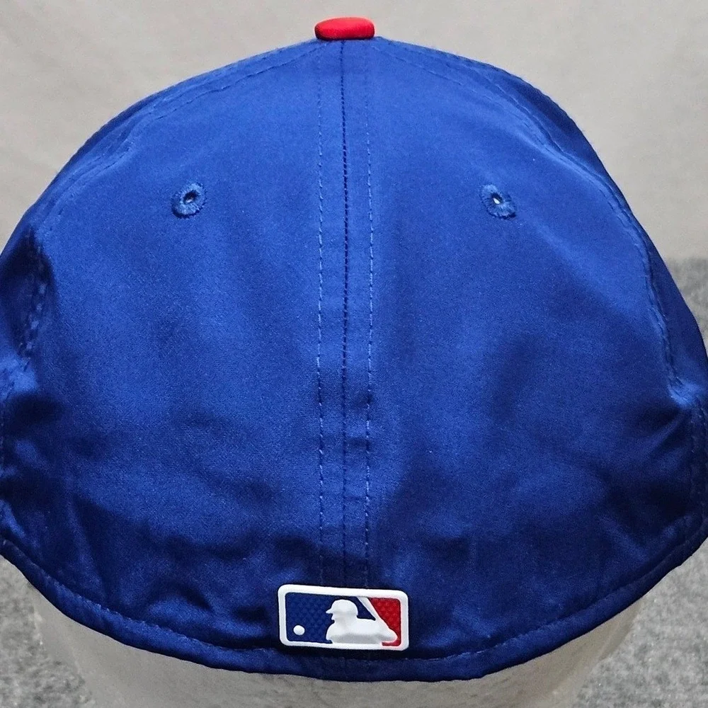 Chicago Cubs New Era Fitted Hat 7 1/2 Blue MLB 59FIFTY Authentic Performance Cap